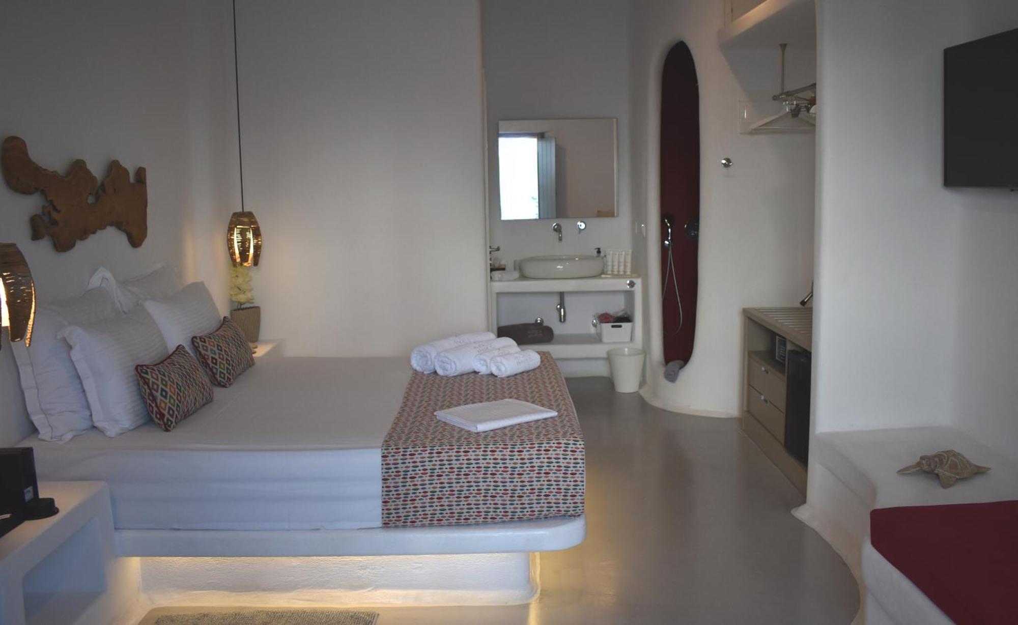 Angels Pillow Luxury Boutique Residence - Adults Only ناوسا الغرفة الصورة