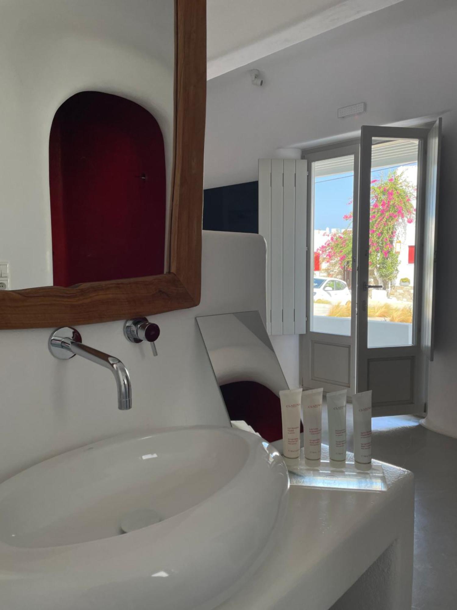 Angels Pillow Luxury Boutique Residence - Adults Only ناوسا الغرفة الصورة